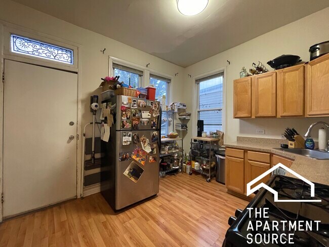 Photo - 3052 W George St Apartment