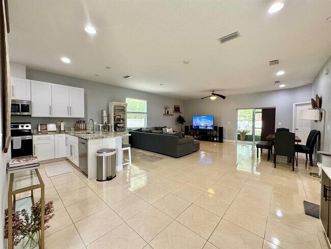 Foto del edificio - 8424 N Packwood Ave