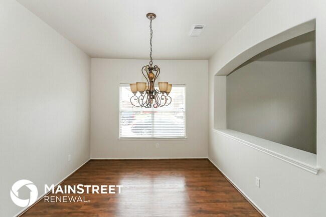 Foto del edificio - 8515 Satinwood Way