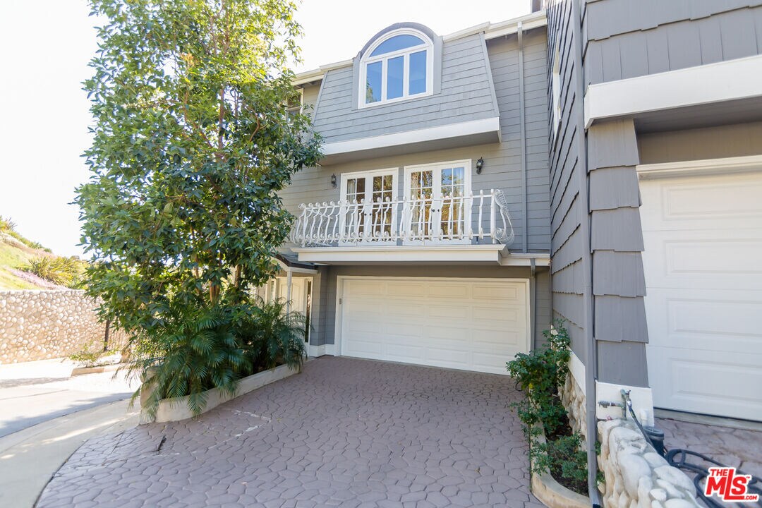 Primary Photo - 3601 Vista Pacifica