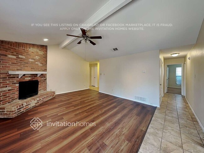 Foto del edificio - 1229 N Creek Dr