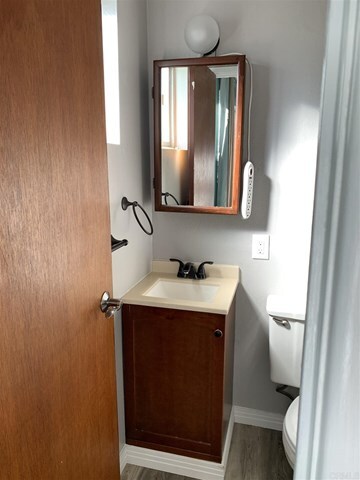 Foto del edificio - 2847 Emerald Dr