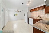 Foto principal - 818 NE 14th Pl