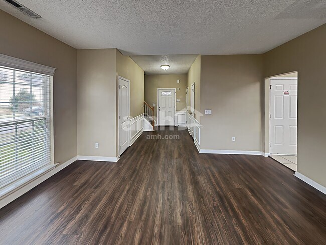 Building Photo - 5500 Wedgegate Drive