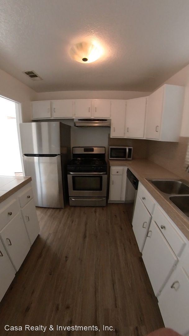 Foto del edificio - 2 br, 3 bath House - 7050 S La Cienega Blv...