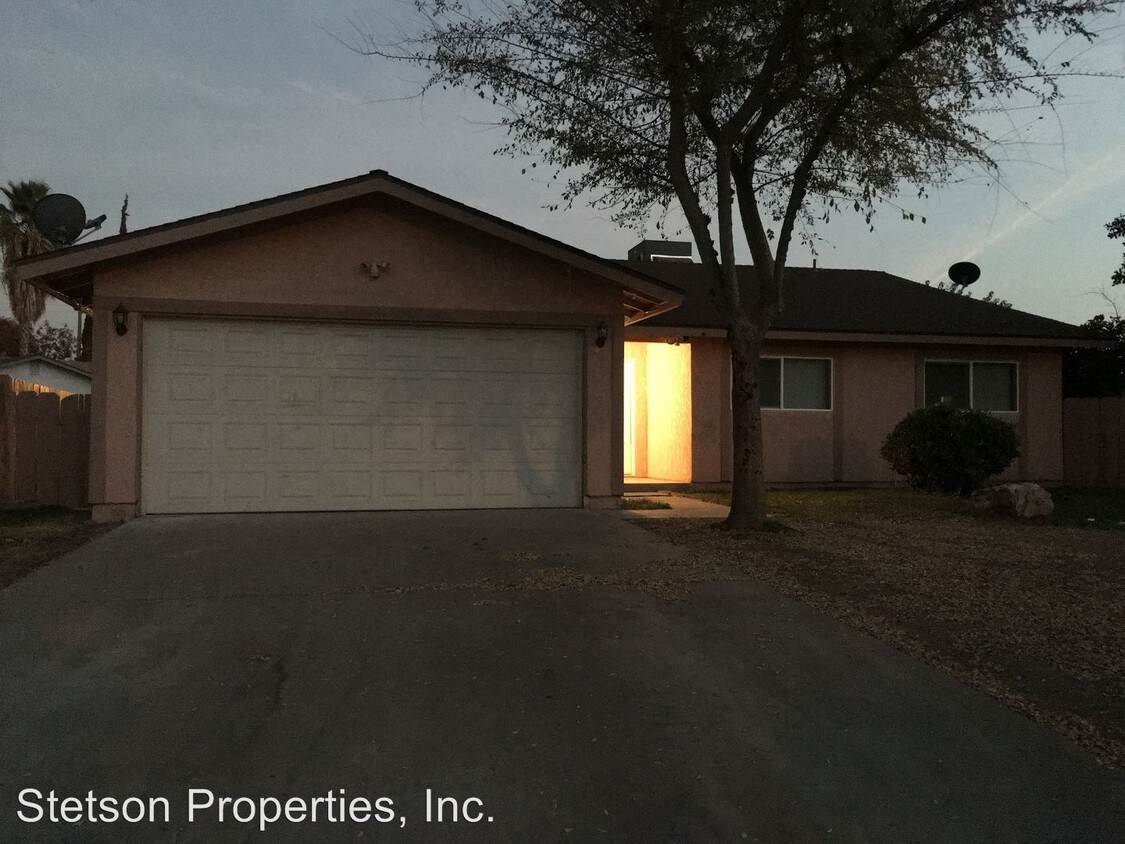 1661 Gerry Ct, Porterville, CA 93257 House Rental in Porterville, CA