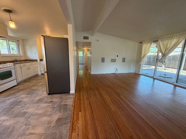 Foto del edificio - Adorable 3 bedroom 2 bath bungalow in Rosemont