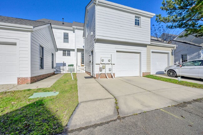 Foto del edificio - 302 Madison Grove Pl