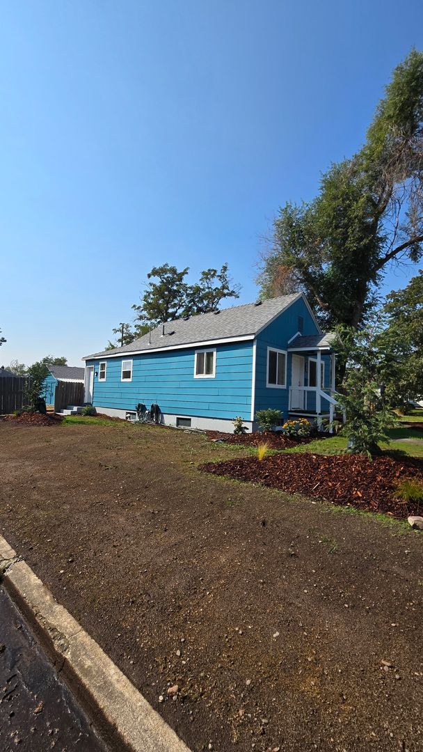 Building Photo - 1828 E Rockwell Ave