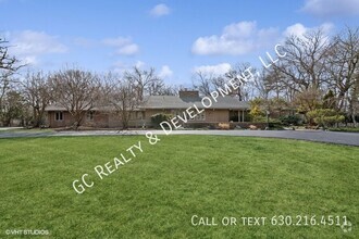 Building Photo - 118 Carriage Rd