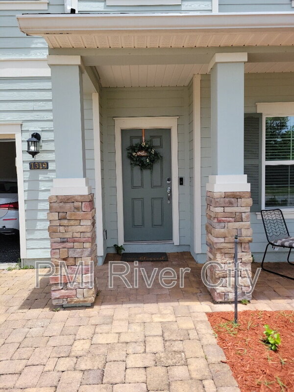 Foto del edificio - 1319 Kendall Dr