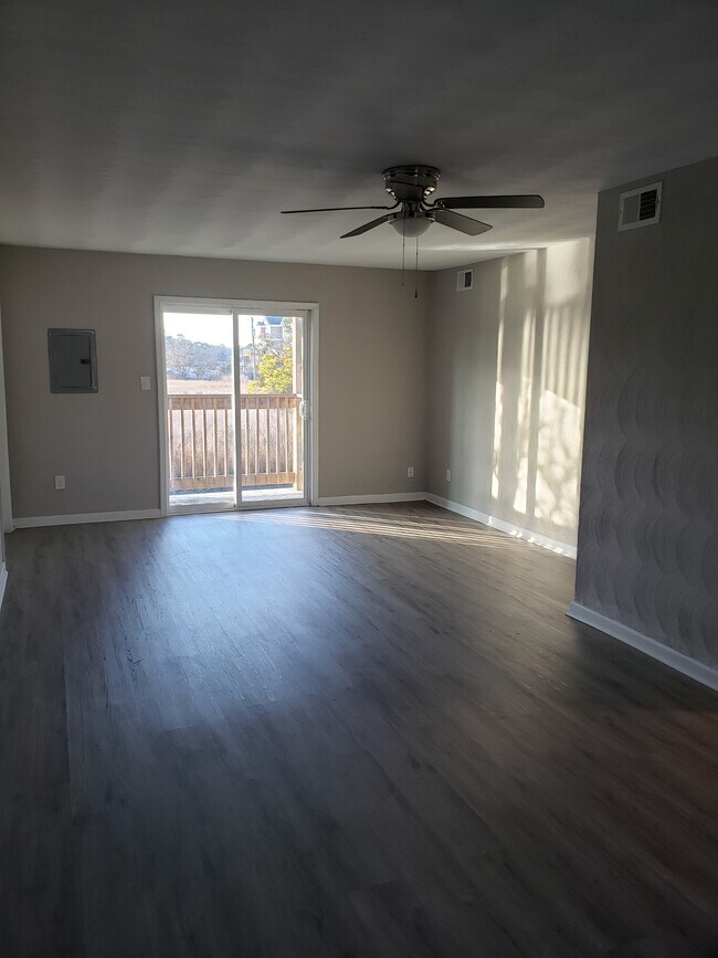 Foto del edificio - 9517 5th Bay St #A