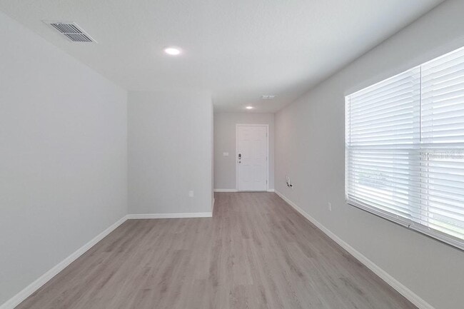 Building Photo - 8731 SW 44th Ct