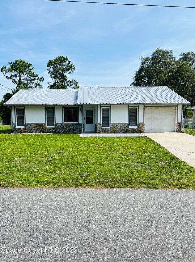 Foto principal - 4897 Bridge Rd