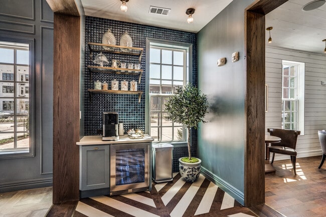 Building Photo - Sage Hill