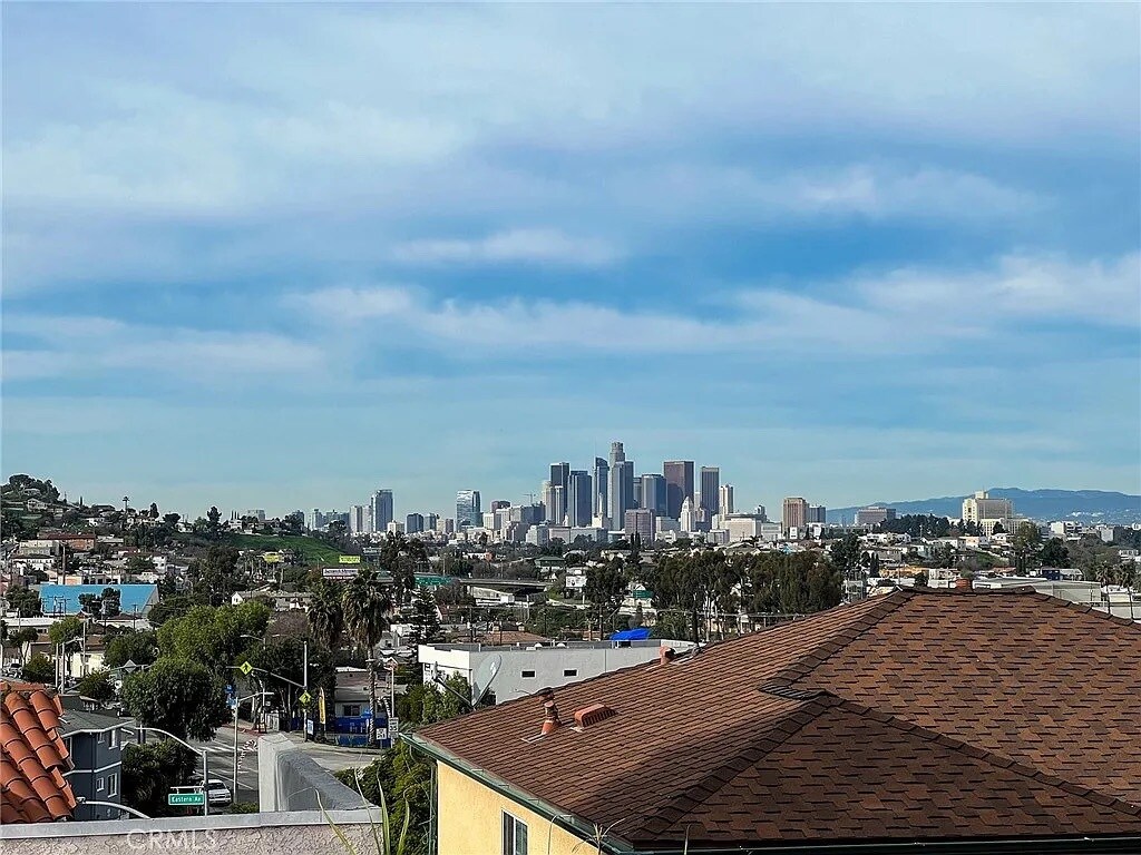 Primary Photo - 1520 Helen Dr