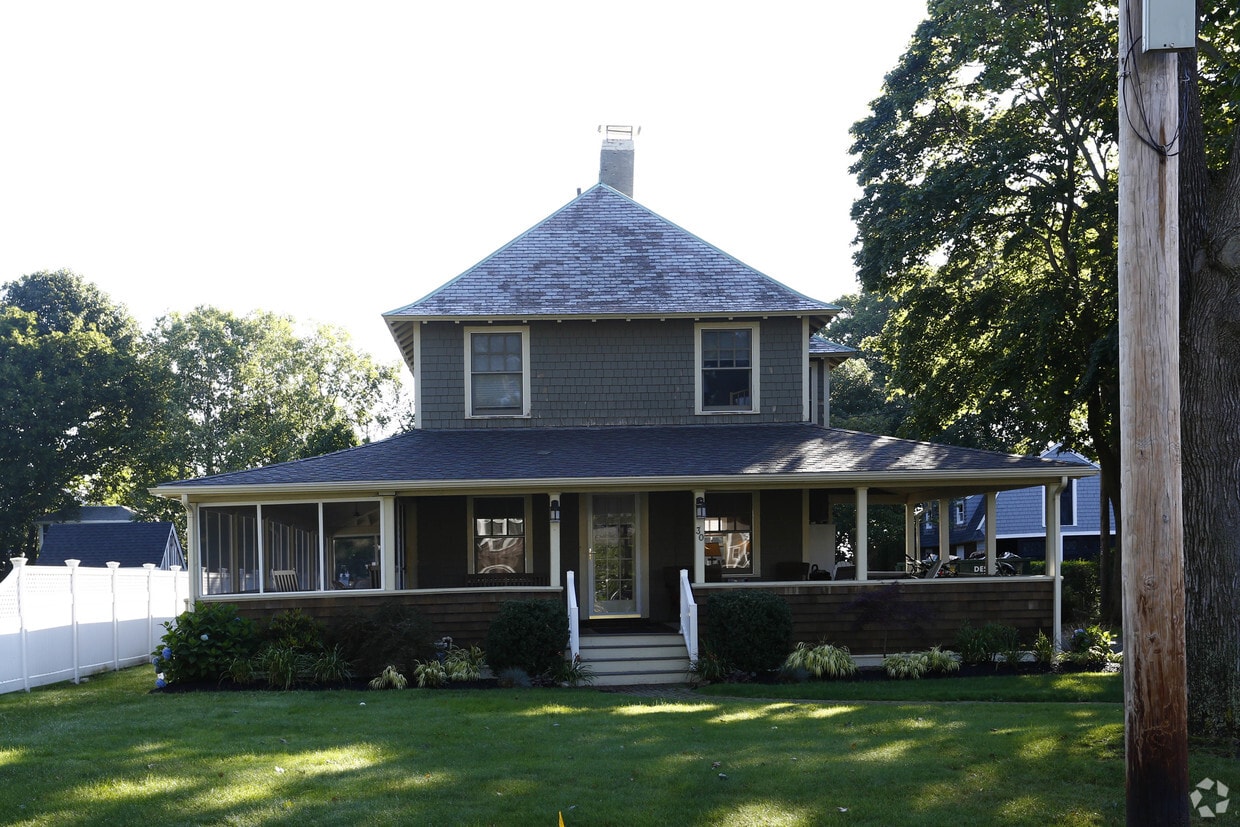 30 Ocean Ave, Scituate, MA 02066 Apartments in Scituate, MA