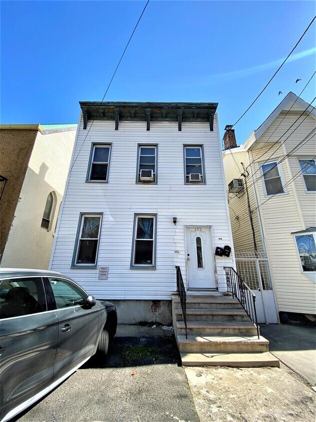 132 Magnolia Ave, Jersey City, NJ 07306 House Rental in Jersey City