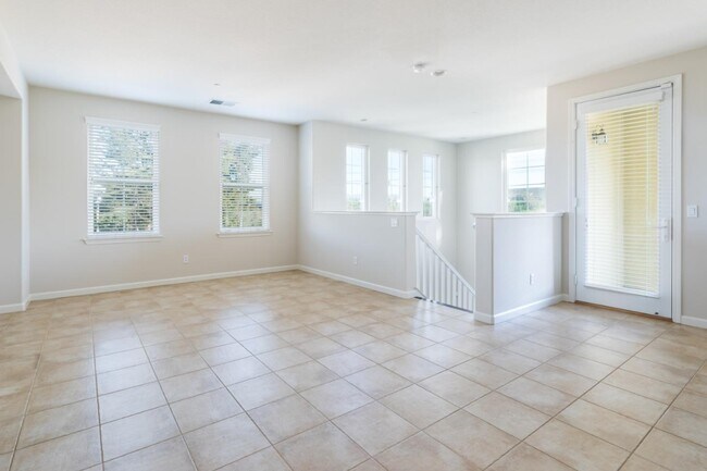 Building Photo - 480 Wild Cherry Terrace