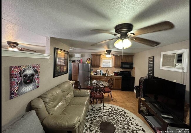 Building Photo - 103 Bernice Dr
