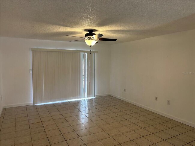 Foto del edificio - 1140 83rd Ave N