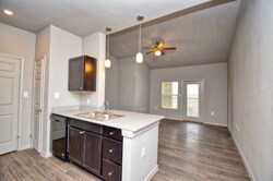 Building Photo - 601 Pecan Ave