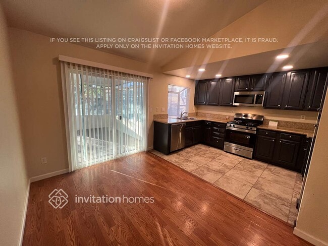 Building Photo - 3019 Chablis Ave