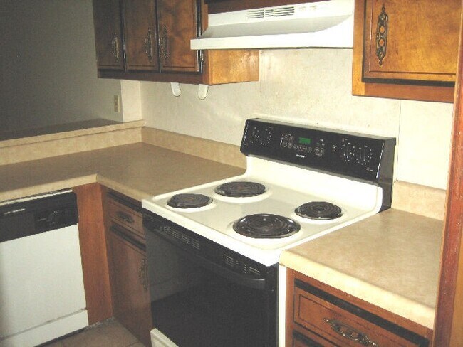 Foto del edificio - LAKE PARK CONDO