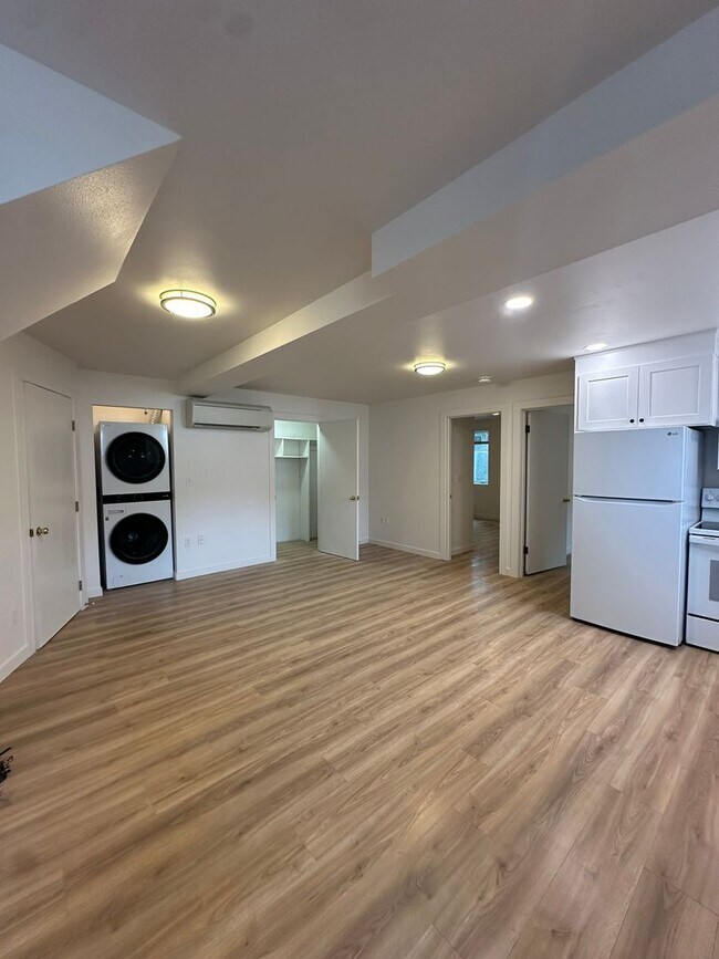 Foto del edificio - 300 S Franklin Ave