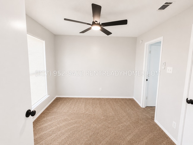 Building Photo - 9902 Plainfield Dr