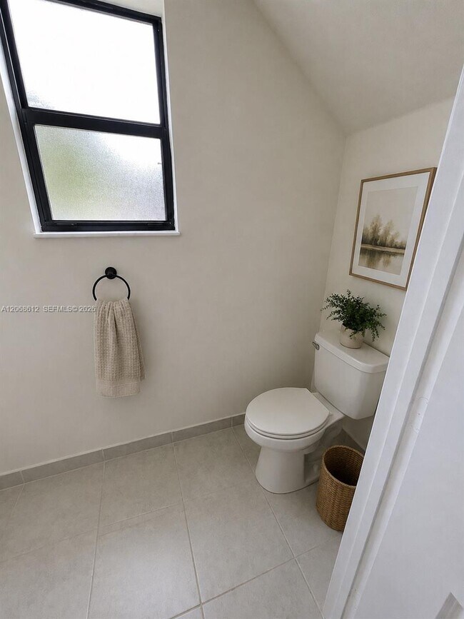Foto del edificio - 3413 W 113th St
