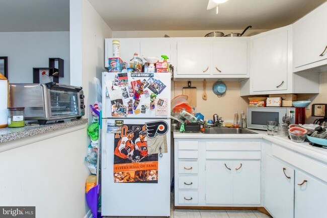 Foto del edificio - 5459 Houghton Pl