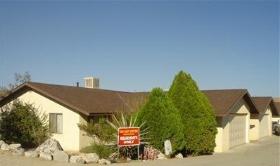 Primary Photo - 11081-11097 Cholla Ave