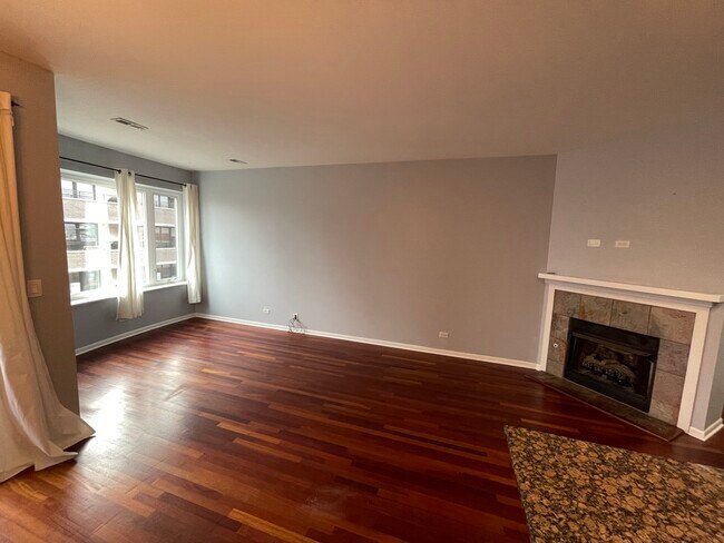 Foto del edificio - 4917 N Lincoln Ave