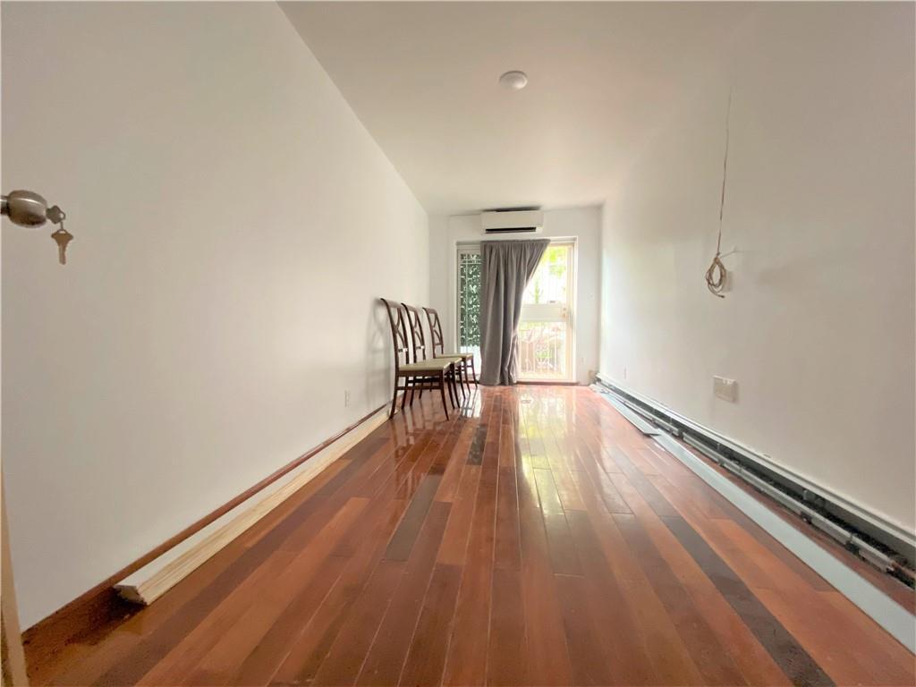 Foto del edificio - 8670 20th Ave