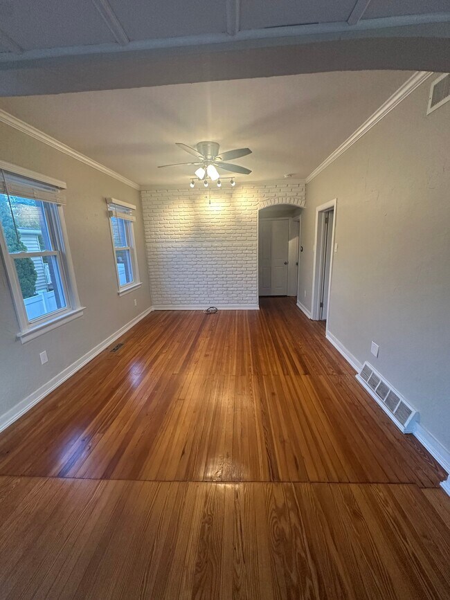 Foto del edificio - 424 Maple Ave