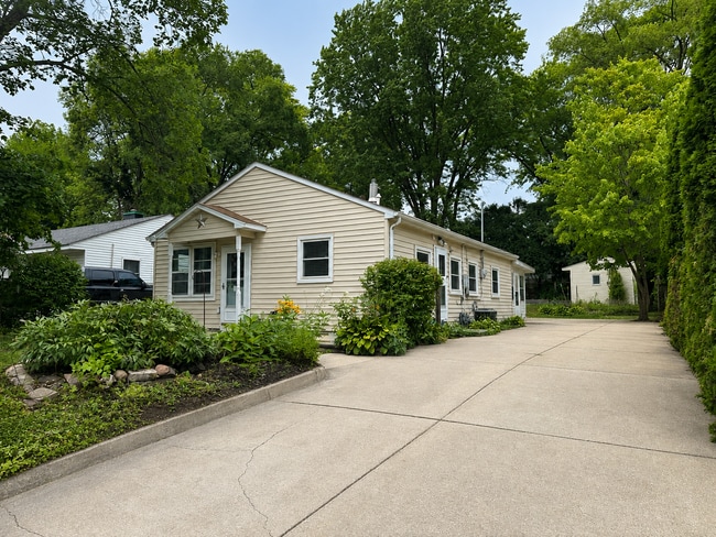 Building Photo - 4318 Sheffield Rd
