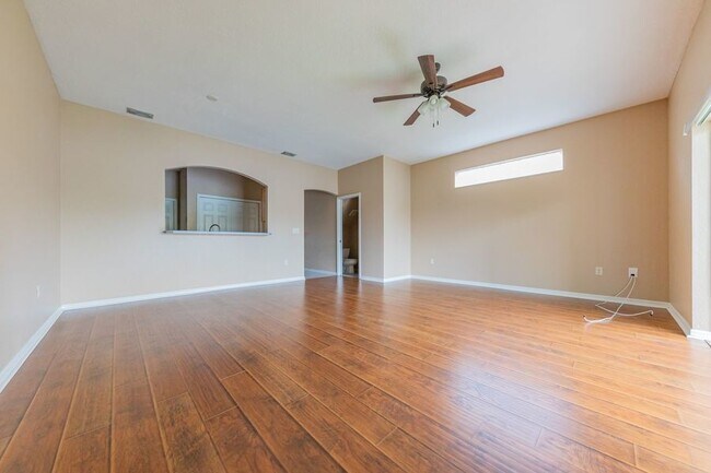 Building Photo - 2218 Garden Lake Dr