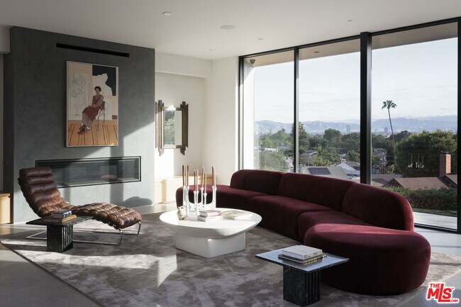 Building Photo - 5208 Sanchez Dr