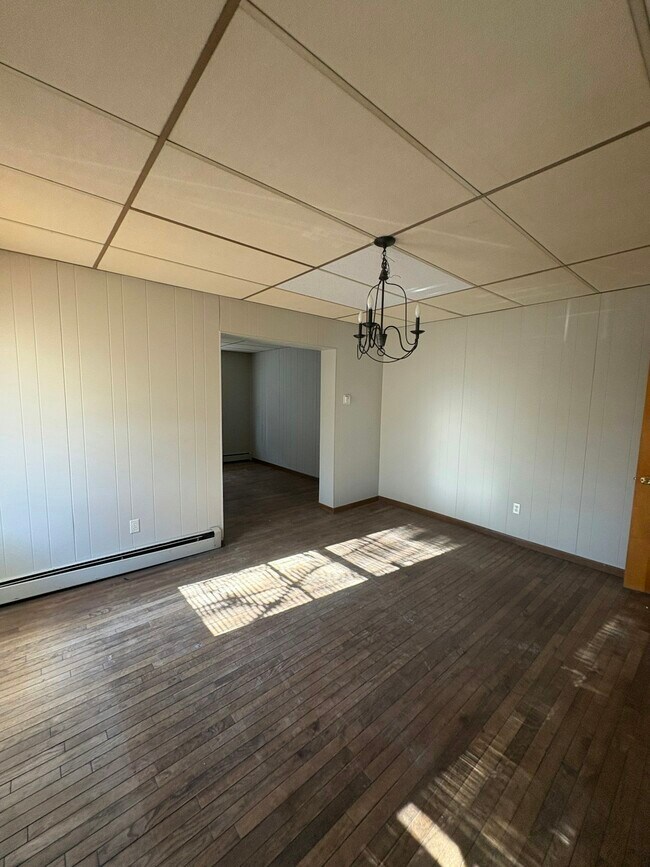 Building Photo - 725 Wheeler Ave