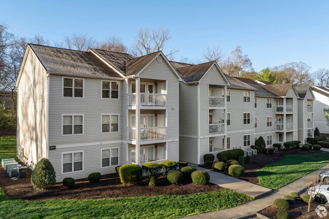 Riverfront Apartment Homes - Riverfront