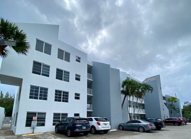 Foto del edificio - Great Condo in Pompano Beach Just West of ...