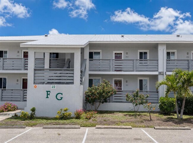 Foto del edificio - 6800 Placida Rd