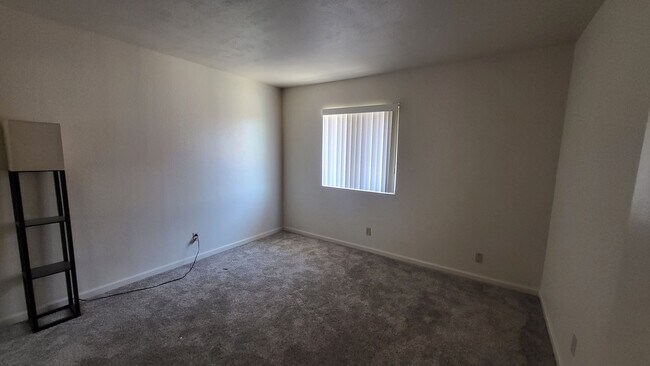 Building Photo - TEMPE CONDO READY TO RENT!!!