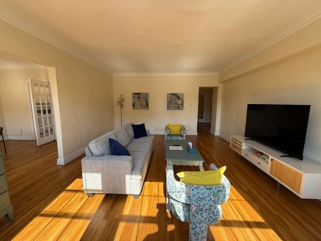 Interior Photo - New King Edward Apartments