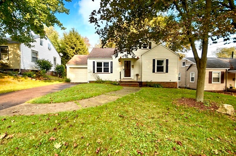 Primary Photo - 3124 Woodland Ave NW