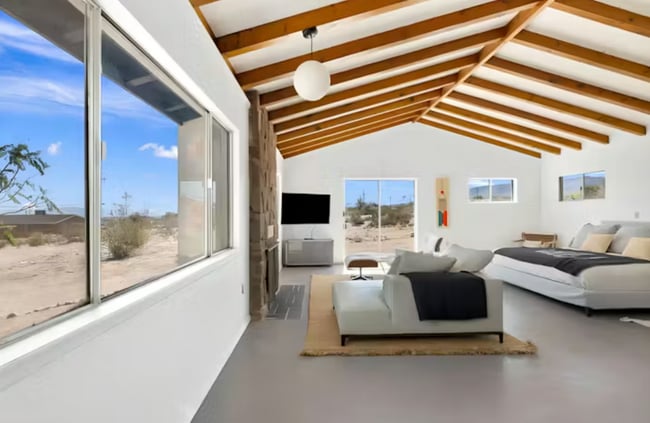 Building Photo - 7657 N Star Ave