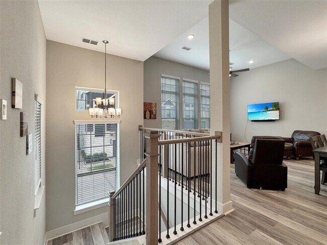 Building Photo - 10928 Brambling Wood Dr