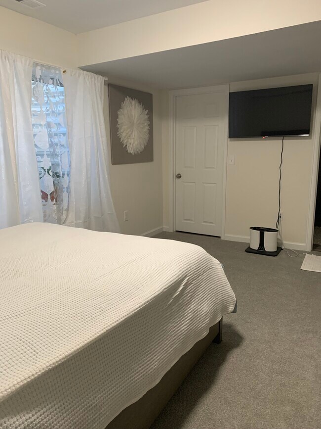 Master Bedroom - 6492 Cherry Creek Dr