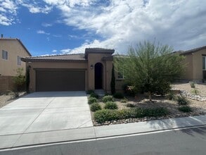 Building Photo - 62781 Kitetail Dr